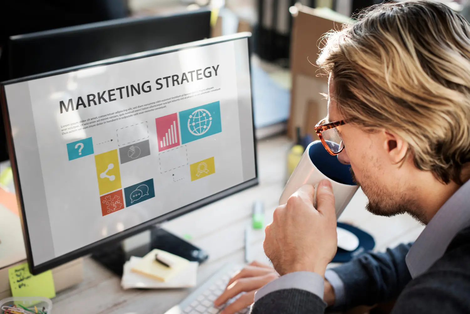 MARKETING & DESIGN